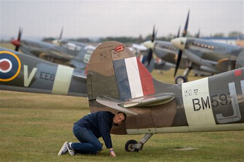 36 Amazing Pictures From The Battle Of Britain Air Show At Duxford
