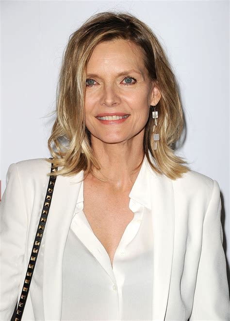 15 Photos That Prove Michelle Pfeiffer Is Still Hot Af