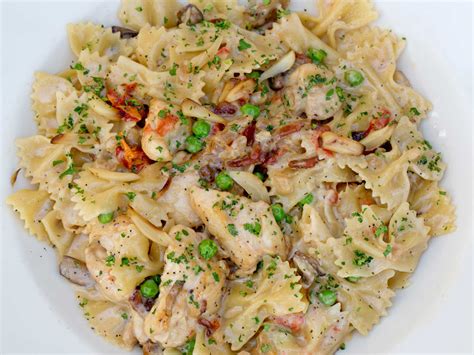 Italian seasoning and let the soup simmer for over 60 minutes (instead of 30) to blend all the flavors. 30 Ideas for Farfalle with Chicken and Roasted Garlic ...