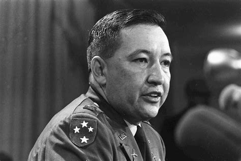Ernest Medina Company Commander Acquitted In My Lai Massacre Dies At