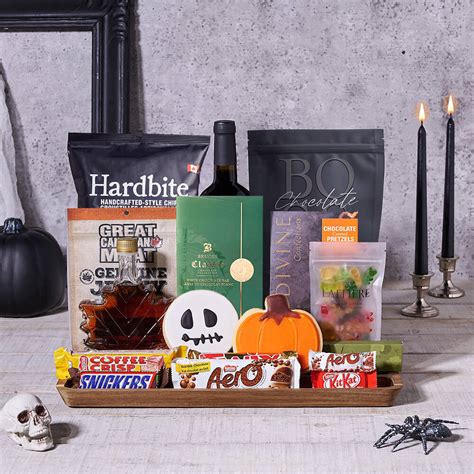 Ghoulish Halloween Dinner Party Set