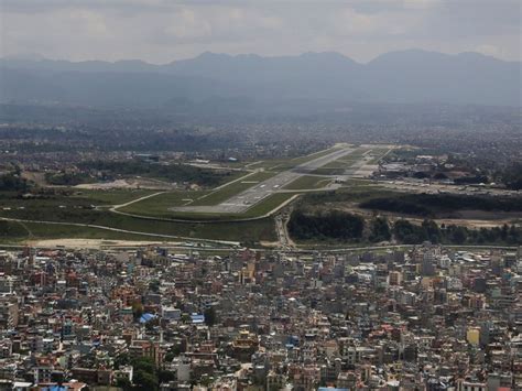 Nepal Earthquake Strands Americans At Airport Us Embassy Abc News