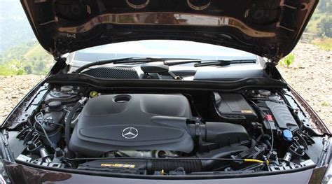 Mercedes benz gla 200 sport car price specification features. Mercedes-Benz GLA-Class launched at Rs. 32.75 lakh | The ...