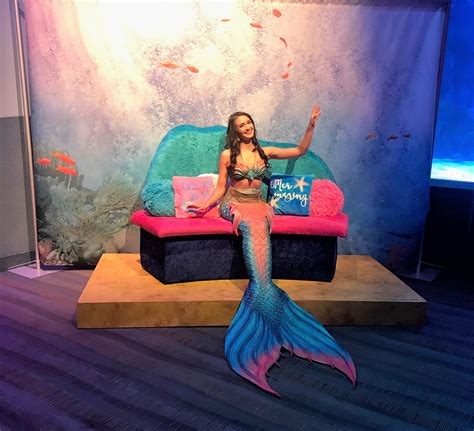 Mermaid Aquarium Near Me Aquarium Mermaids Promote The Sea Conservation Eds Mermaid Gallery