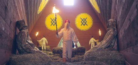 First Trailer Ari Asters Scandinavian Folk Horror Midsommar Cultjer