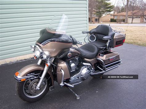 Most orders ship same day. 2004 Harley Davidson Ultra Classic Flhtcui