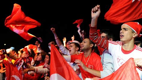 Türkei fussball im vergleich 2020 ✔ türkei fussball nach nutzererfahrungen ✔ für alle interessierte an fußball. Fußball: Türkei reicht Bewerbung für EM 2020 ein ...