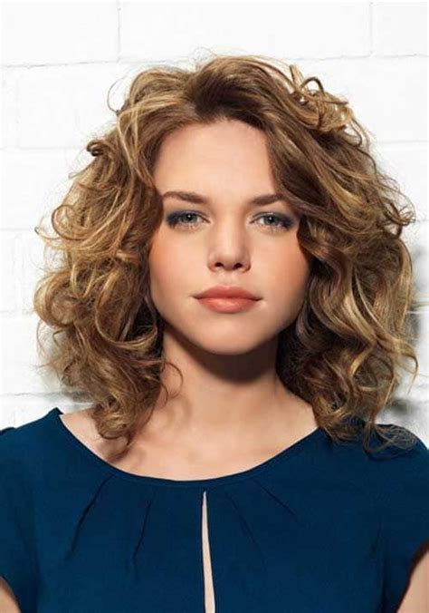 35 Glamorous Layered Curly Hair Ideas For 2024