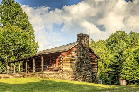 Everything You Need To Know About The Cades Cove Visitor Center