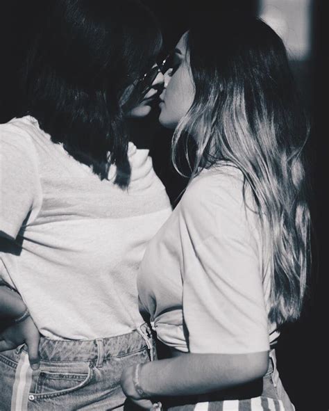 Lesbian Love Lgbt Love Cute Lesbian Couples Lesbians Kissing The L