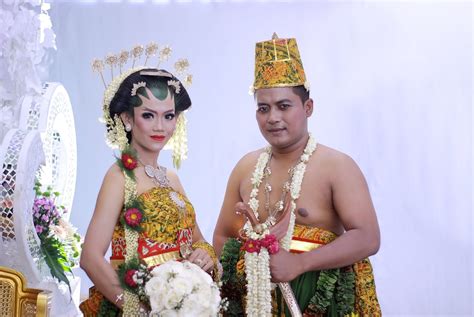 Upacara Adat Sunda Tata Cara Ritual Pernikahan Adat Sunda Telp 0812