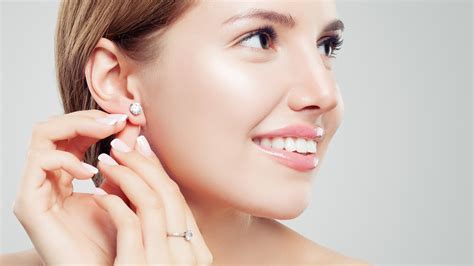 How To Wear Diamond Stud Earrings With Style Luxlife Magazine