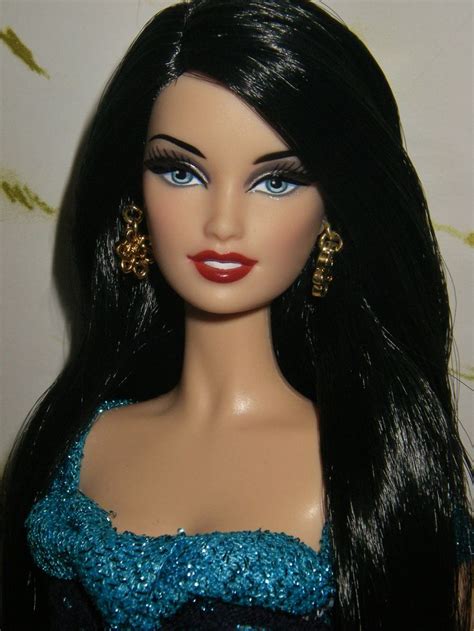 Barbie Look City Shopper Looks Elegantes Bonecas Realistas Retrato