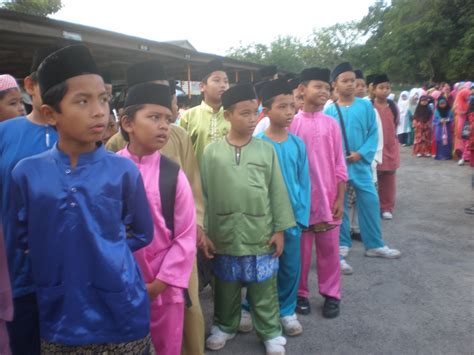Tenang dan hampir dengan kawasan laut. SEKOLAH AGAMA BANDAR PENAWAR: April 2012