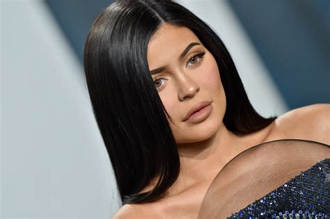 Kylie Jenner Wears A Long Brown Wig On Instagram Teen Vogue