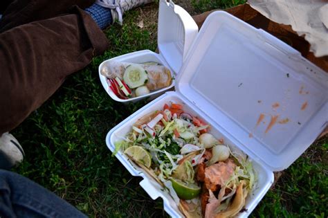It was august in the outer sunset and so of course there were puffy coats and wool beanies and and, really, the only appropriate footwear for fish tacos. Tacos and Sunset Park | Brooklyn POV