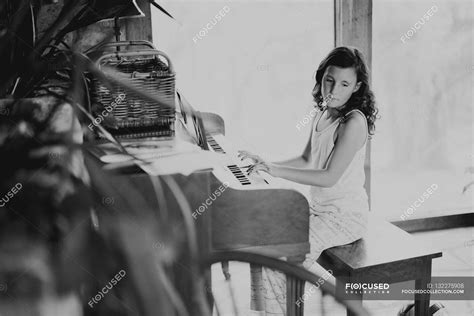 Cute Girl Playing Piano — Leisure Photo Stock Photo 132275908