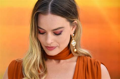 She graduated from somerset college in mudgeeraba, queensland, australia, a suburb in the. Margot Robbie Sexy at Once Upon a Time... in Hollywood ...