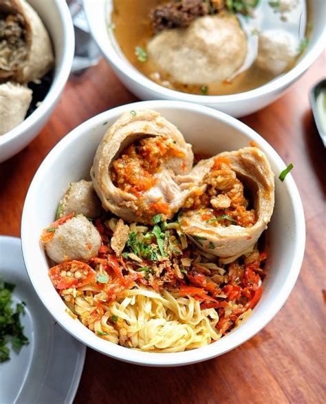 500 gram bakso sapi ukuran kecil 150 gram cabe rawit. Gambar Kartun Orang Makan Bakso | Bestkartun