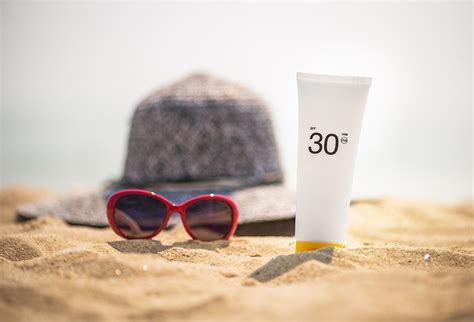 The Proper Way To Apply Sunscreen Steward Health Care