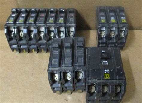 Lot Of 14 Square D Circuit Breakers 30 Amp 20 Amp 15 Amp Daves