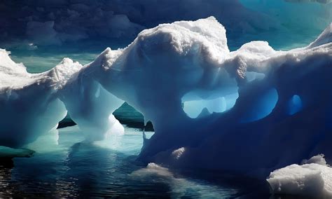 Antarctic Ice Caves Elegante Poster Photowall