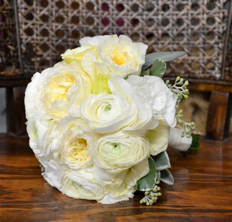 Check spelling or type a new query. Garden Rose Bouquet With Ranunculus Accents | Garden rose ...