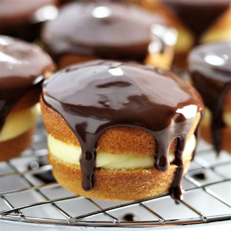 boston cream pie cupcakes give it some thyme