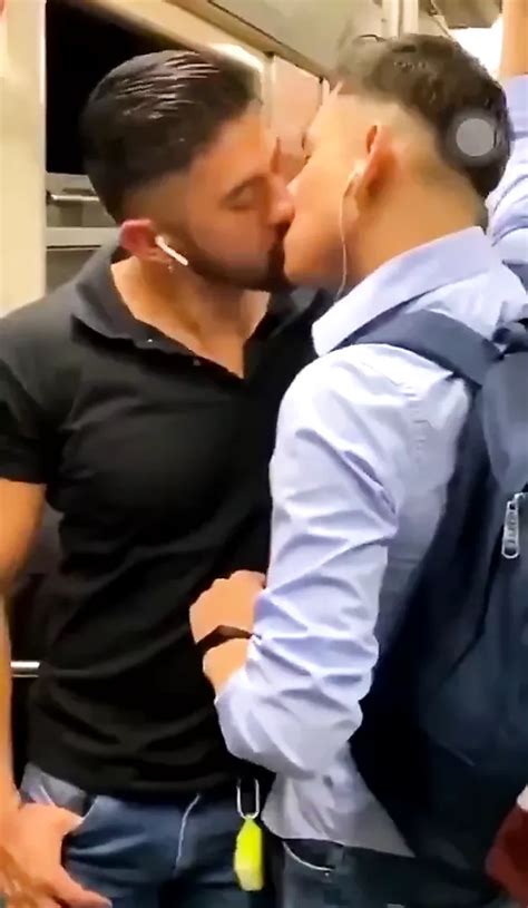 Kissing On Cdmx Subway Gay Muscle Kiss Porn F Xhamster My Xxx Hot Girl