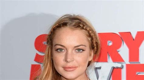 Lindsay Lohan Late For Scary Movie V Premiere Ents And Arts News Sky News