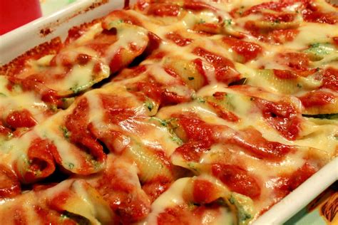 Share this.facebookpinteresttwitterlinkedinemaill'estate è agli sgoccioli e secondo noi non c'è modo migliore per ricordarla che con un buon piatto, specialmente se questo prevede. Francesca's recipes: Conchiglioni ripieni di formaggio e ...