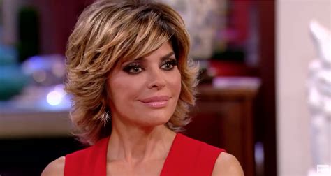 Rhobhs Lisa Rinna Says No One Tells Us How To Feel After Stars Mom
