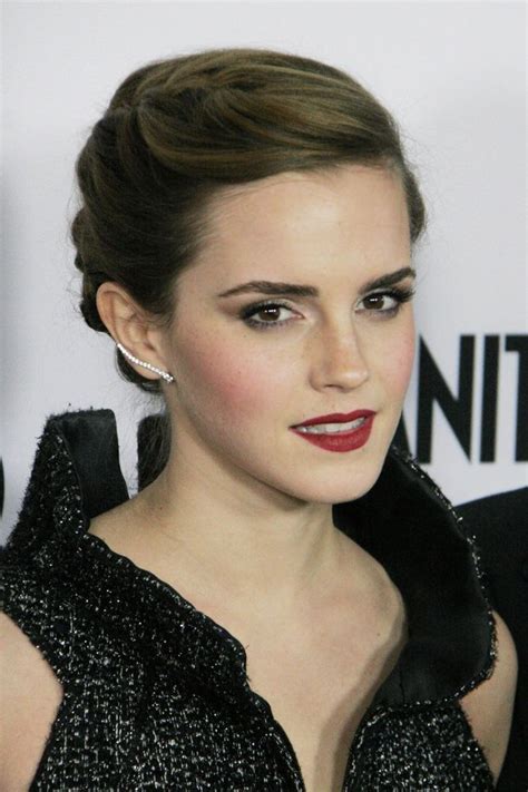 Emma Watson Braided Updo And The Eyebrowssss Emma Watson Hair Emma Watson Short Hair Short