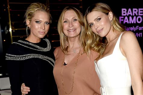 Who Are David Fosters Daughters Erin Foster And Sara Foster The Daily Dish