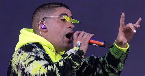 Click here for your trial subscription. Bad Bunny lanza el álbum "Las que no iban a salir"
