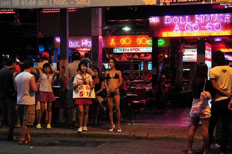 Walking Street Nightlife Pattaya Thailand1 Living Nomads Travel Tips Guides News