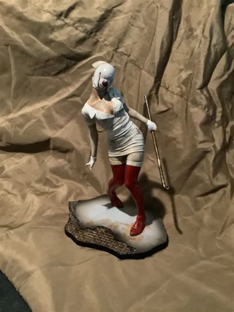 Gecco Silent Hill Bubble Head Nurse Statue Masahiro Ito Ver