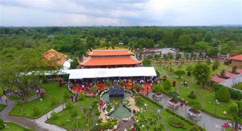 Đền thờ tổ nghiệp quận 9 - Tâm huyết 16 năm của nghệ sĩ Hoài Linh