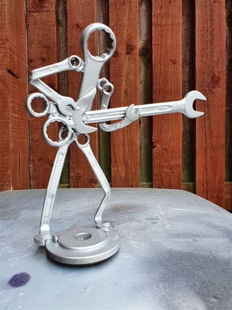 31 Amazing And Creative Metal Crafting Projects