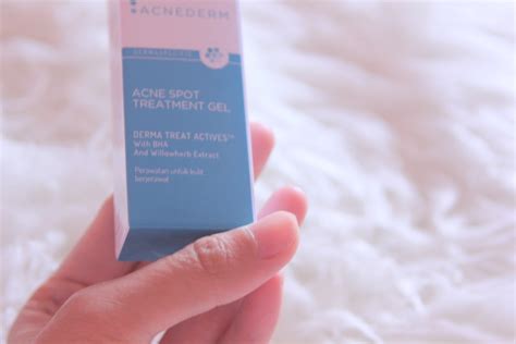 [Review] Wardah Acnederm, Acne Spot Treatment Gel - Chintia Harvianty Putri