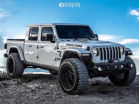 2020 Jeep Gladiator With 35 Inch Tires