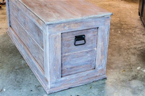 How To Build An Easy Diy Bedroom Storage Chest For Blankets Building