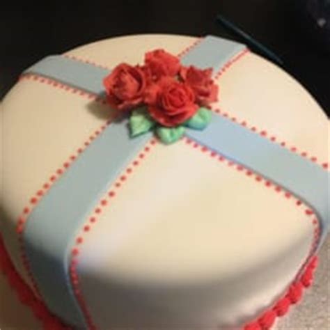 Wilton piping gel or light corn syrup. Michael's Wilton Cake Decorating Classes - Cooking Schools ...