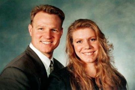 sister wives drama meri brown drops kody and robyn brown from instagram follows