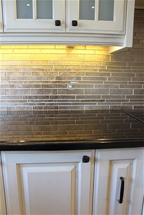 Backsplash ideas for black granite countertop like absolute black, black galaxy, flamed granite, emerald pearl, maroon cohiba. Toronto, Thornhill Custom Classic Kitchen Design ...