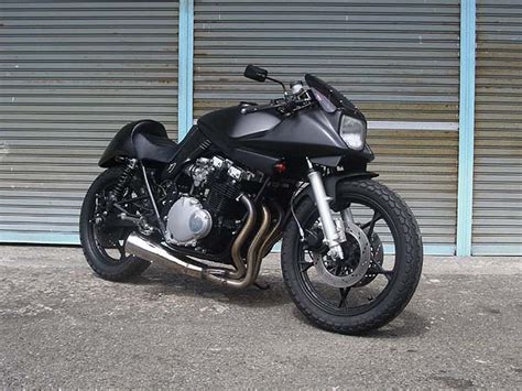 The mill generates around 200hp of maximum power and has. SUZUKI AUTOBY: suzuki katana
