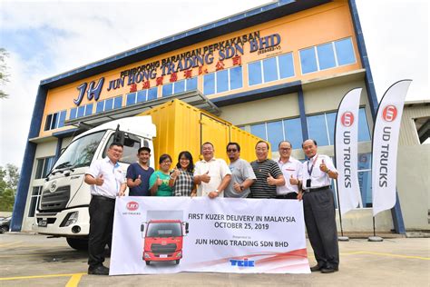 Motoring Malaysia Jun Hong Trading Receives The First Ever Ud Kuzer