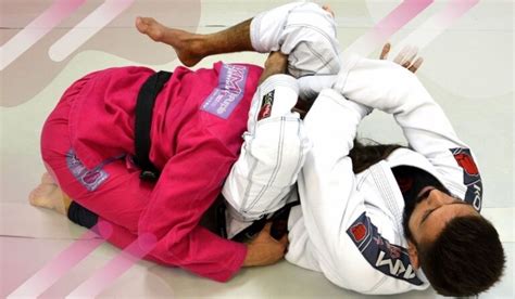 Triangle Choke Helpful Guide To Master This Submission Jiujitsu News