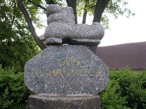 To je organizace, která funguje už od roku 1888 a organizuje aktivní turistiku. Pochod Praha-Prčice - Wikipedie