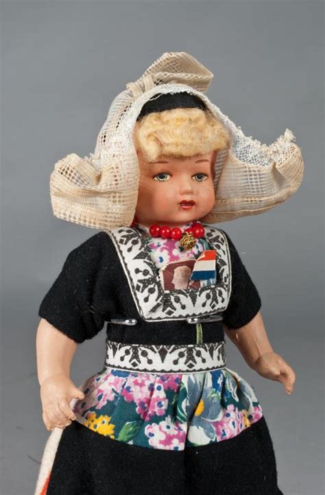 Pr Of Dutch Souvenir Dolls